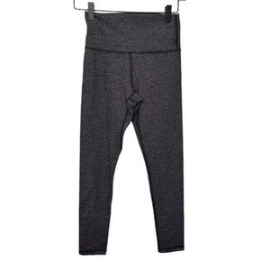 Aritzia TNA Grey Leggings Size Small Activewear